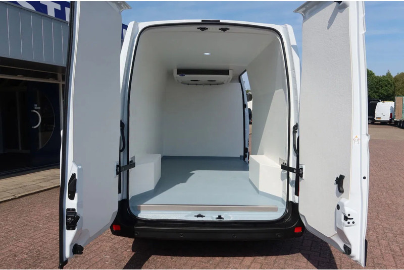 Renault Master Koel/Vries/Verwarmen Met nachtaansluiting 220 Volt Carrier Xarios 350 BPM vrij - Carrinha frigorífica: foto 4 Renault Master Koel/Vries/Verwarmen Met nachtaansluiting 220 Volt Carrier Xarios 350 BPM vrij - Carrinha frigorífica: foto 4