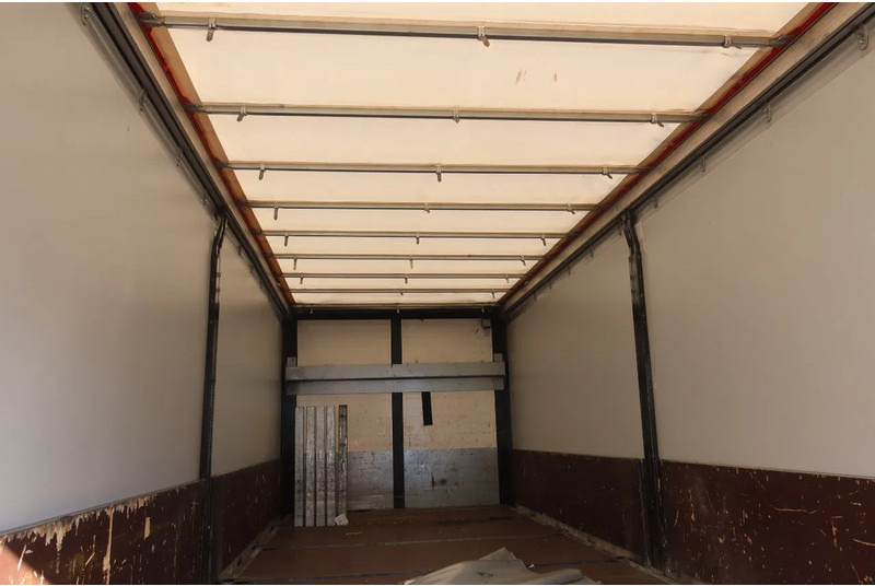 Scania Huifzeil Schuifdak - Caminhão com lona: foto 4 Scania Huifzeil Schuifdak - Caminhão com lona: foto 4