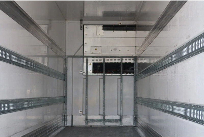 Sor IBERICA City trailer Koel/Vries+ klep 2500kg Bi-temp Carrier Vektor 19 MT - Semireboque frigorífico: foto 4 Sor IBERICA City trailer Koel/Vries+ klep 2500kg Bi-temp Carrier Vektor 19 MT - Semireboque frigorífico: foto 4