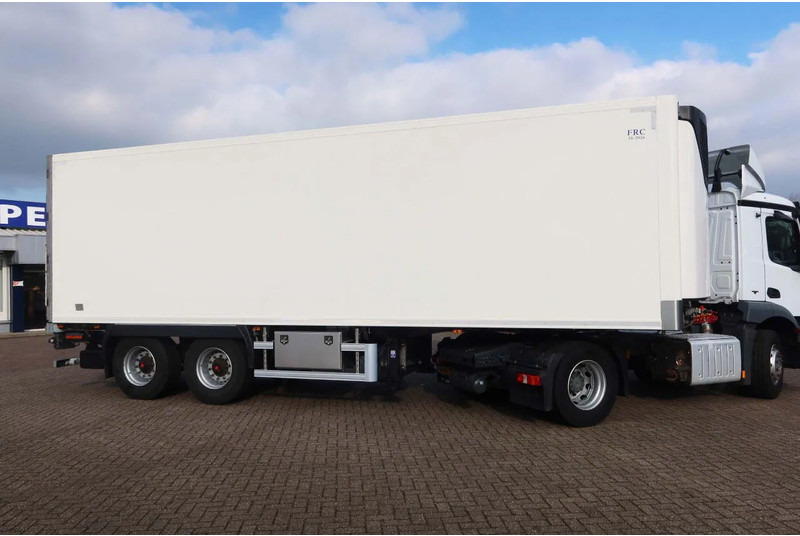 Sor IBERICA City trailer Koel/Vries+ klep 2500kg Bi-temp Carrier Vektor 19 MT - Semireboque frigorífico: foto 3 Sor IBERICA City trailer Koel/Vries+ klep 2500kg Bi-temp Carrier Vektor 19 MT - Semireboque frigorífico: foto 3
