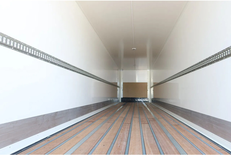 Wielton 3 Asser. Gesloten met Dhollandia klep 2500 kg Lift as - Semireboque furgão: foto 4 Wielton 3 Asser. Gesloten met Dhollandia klep 2500 kg Lift as - Semireboque furgão: foto 4