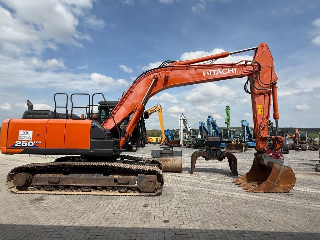 Escavadora de rastos Hitachi ZX 250 LC N-6: foto 6