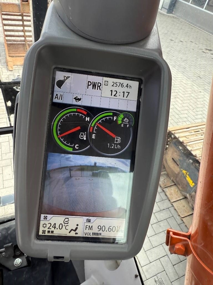 Escavadora de rastos Hitachi ZX 250 LC N-6: foto 12