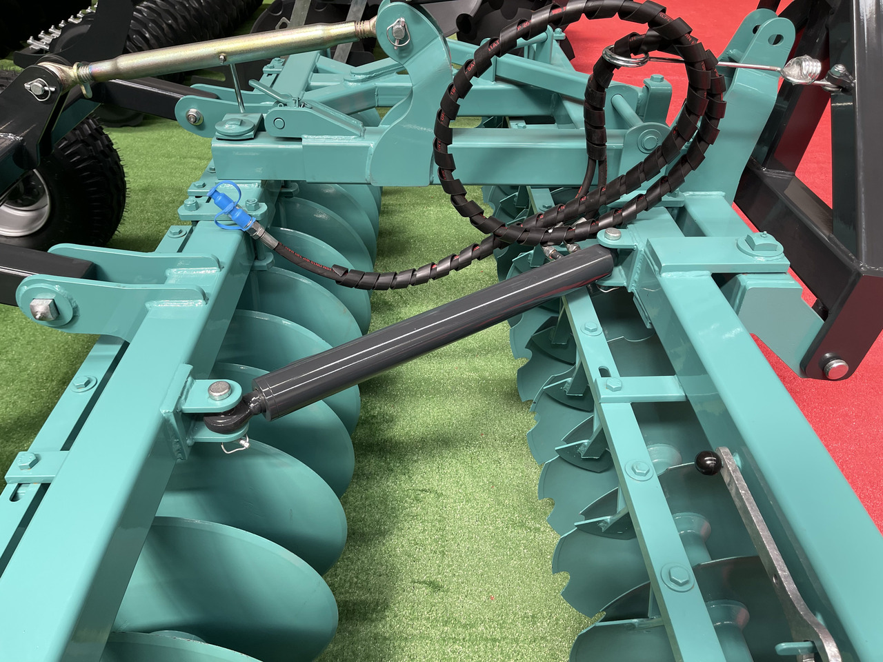 SOIL MASTER _MOUNTED AND TRAILED TYPE HEAVY DUTY DISC HARROW - Grades de discos: foto 5 SOIL MASTER _MOUNTED AND TRAILED TYPE HEAVY DUTY DISC HARROW - Grades de discos: foto 5