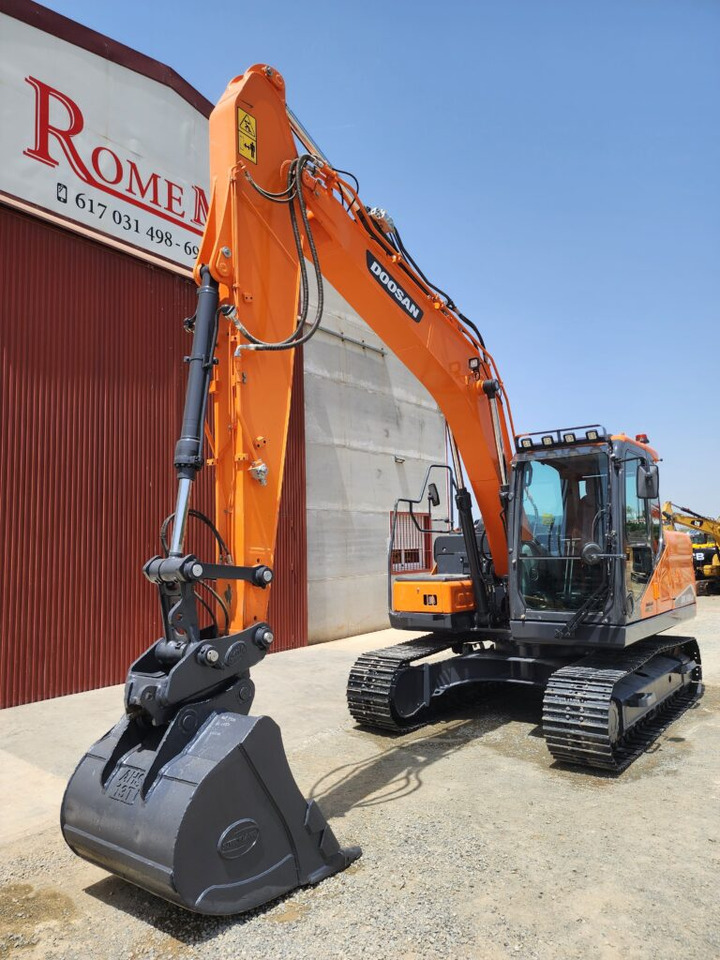 DOOSAN DX140LC-7 - Escavadora de rastos: foto 2 DOOSAN DX140LC-7 - Escavadora de rastos: foto 2