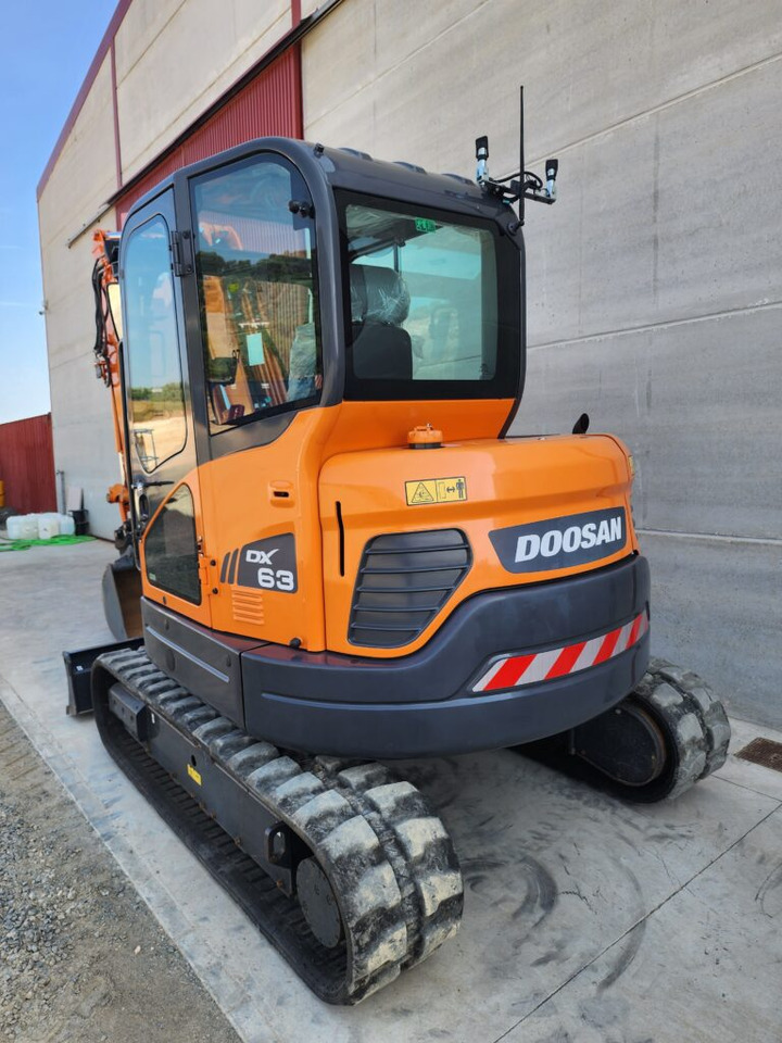DOOSAN DX63R-3 - Mini escavadeira: foto 3 DOOSAN DX63R-3 - Mini escavadeira: foto 3
