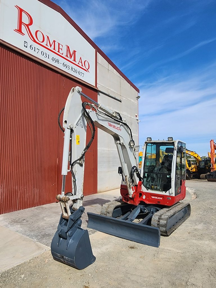 TAKEUCHI TB260 - Mini escavadeira: foto 3 TAKEUCHI TB260 - Mini escavadeira: foto 3