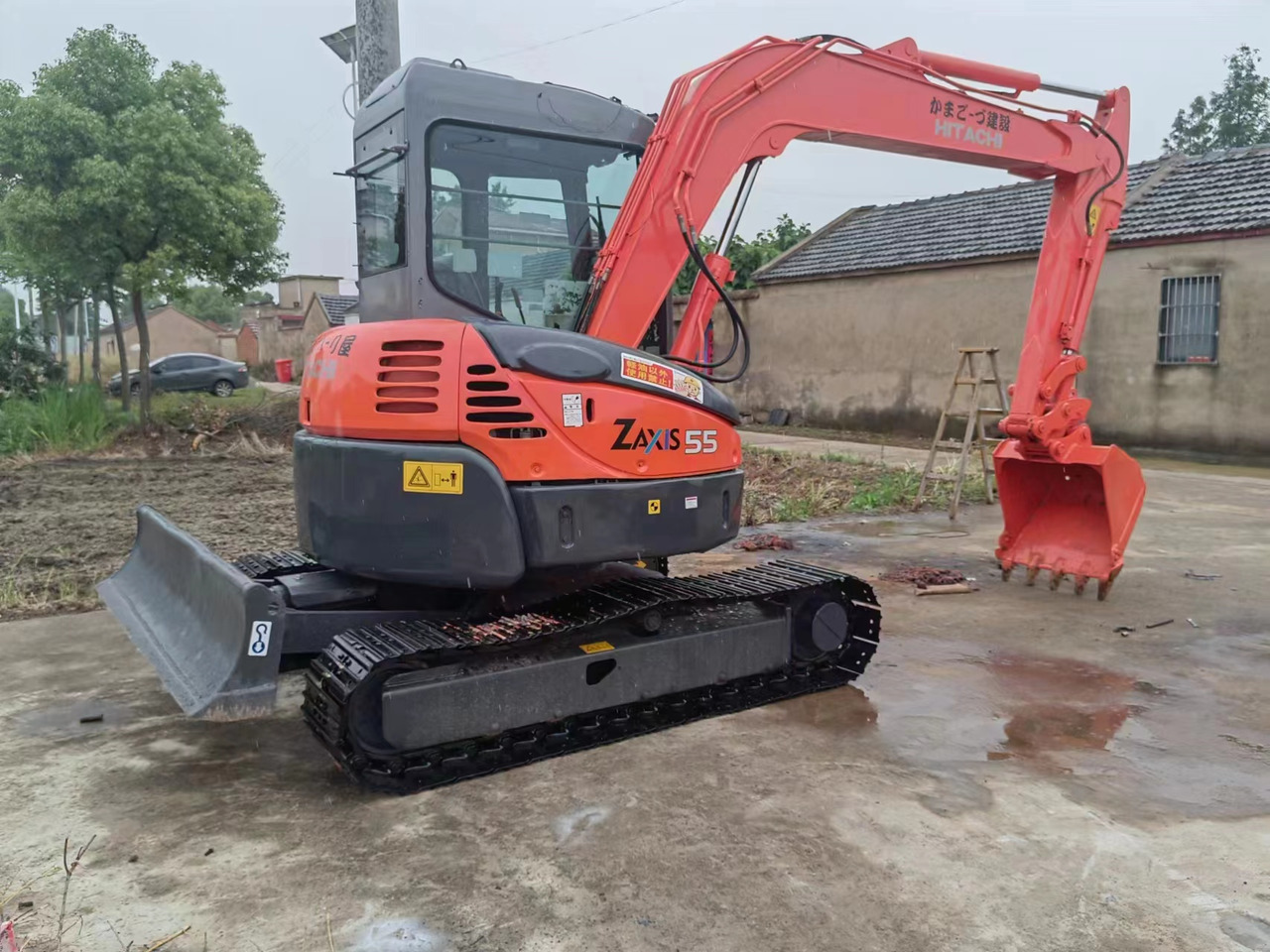 HITACHI ZX55UR - Mini escavadeira: foto 1 HITACHI ZX55UR - Mini escavadeira: foto 1