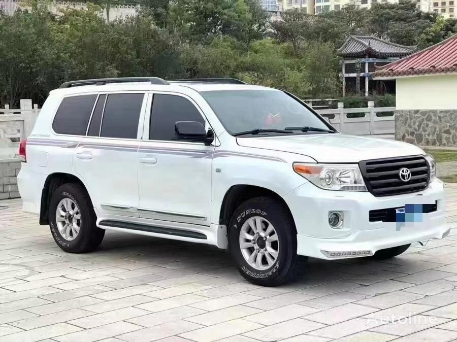 Toyota Land Cruiser - SUV: foto 1 Toyota Land Cruiser - SUV: foto 1