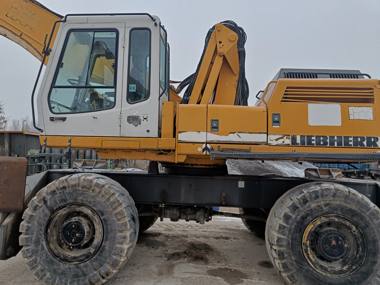 Manipulador de material LIEBHERR A 932 Litronic: foto 8