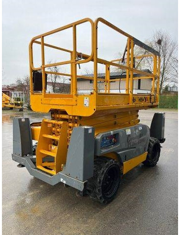 Locação de Haulotte Compact 12DX 12m Diesel Scherenarbeitsbühne 4x4 Haulotte Compact 12DX 12m Diesel Scherenarbeitsbühne 4x4: foto 7