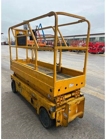 Haulotte Compact 8 - Scherenarbeitsbühne 8,2m, BJ 2021 - Plataforma de Tijera/ Plataforma de tesoura: foto 5 Haulotte Compact 8 - Scherenarbeitsbühne 8,2m, BJ 2021 - Plataforma de Tijera/ Plataforma de tesoura: foto 5