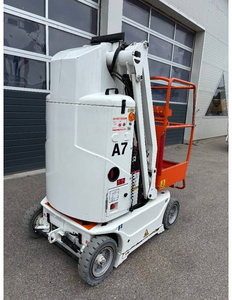 JLG Toucan 800A - 8m Elektro Mast-Arbeitsbühne - Plataforma articulada: foto 5 JLG Toucan 800A - 8m Elektro Mast-Arbeitsbühne - Plataforma articulada: foto 5