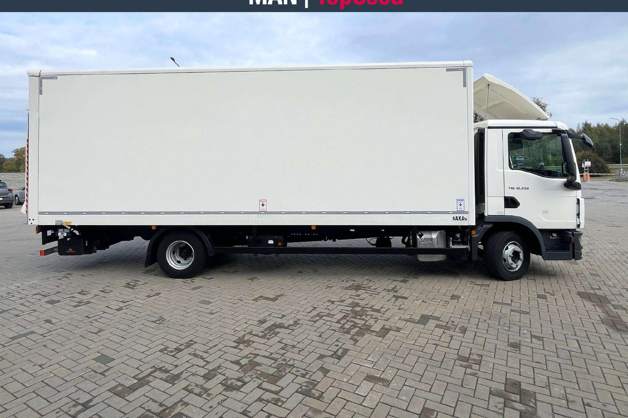 MAN 12.250 4x2 BL CH (8425) - Caminhão furgão: foto 5 MAN 12.250 4x2 BL CH (8425) - Caminhão furgão: foto 5