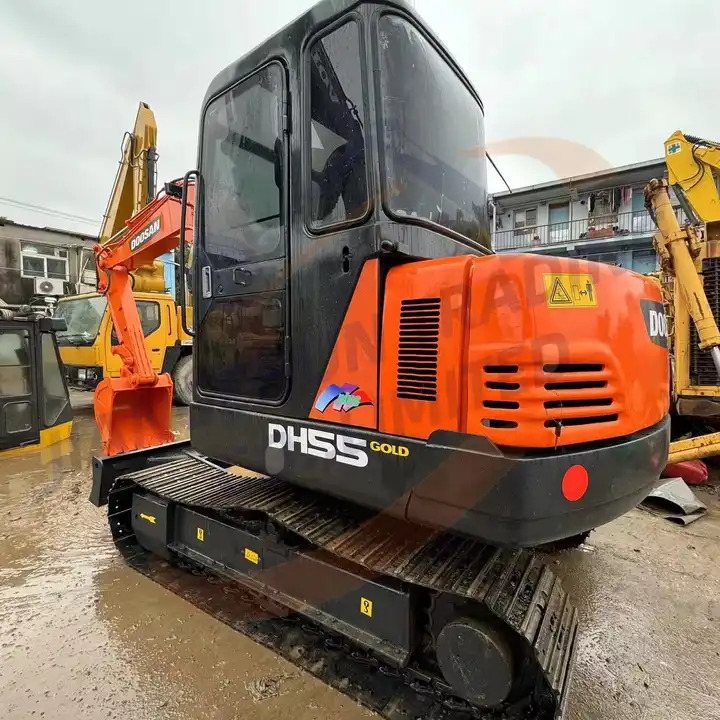 2018 Easy to operate 5 ton dh55 used doosan daewoo 55 crawler excavator dh 55 for sale dh55gold dh55-7 - Escavadeira: foto 2 2018 Easy to operate 5 ton dh55 used doosan daewoo 55 crawler excavator dh 55 for sale dh55gold dh55-7 - Escavadeira: foto 2