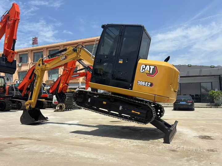 2024 Used Excavator CAT 306E Almost New CAT 306E 6 Ton Mini Excavator Used Crawler Excavator Best Price for Sale - Escavadeira: foto 4 2024 Used Excavator CAT 306E Almost New CAT 306E 6 Ton Mini Excavator Used Crawler Excavator Best Price for Sale - Escavadeira: foto 4