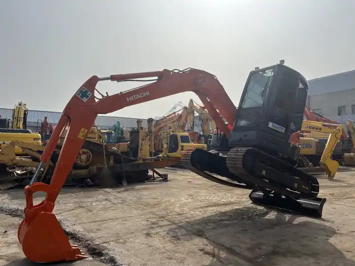 Escavadora de rastos All original mini excavator hitachi used ZX55 ZX60 ZX70 small second hand excavator made in Japan: foto 7
