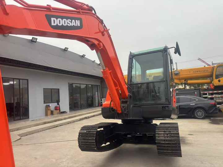 Doosan DX60 DX60-9c DH60-7 DX60W DX80 DX75 DX55 DH35 DH55 Used Mini Excavator Mas Maquinaria Municipal Y Ambiental - Escavadeira: foto 3 Doosan DX60 DX60-9c DH60-7 DX60W DX80 DX75 DX55 DH35 DH55 Used Mini Excavator Mas Maquinaria Municipal Y Ambiental - Escavadeira: foto 3