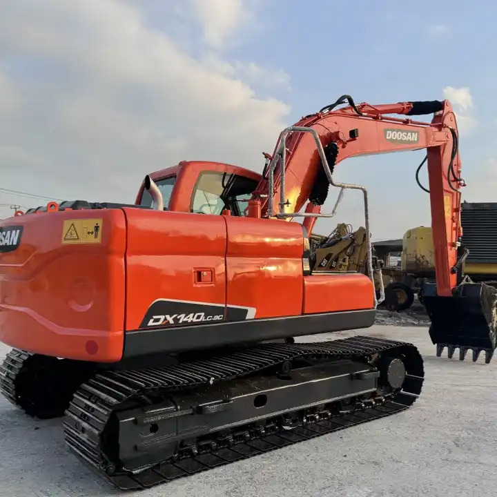 Doosan Dx140 Used Excavator DX140LC-9C Min Excavator Crawler Equipment Machinery Dx60 Dx80 Dx140LC Dx225 Dx300LC Dh60 Dx55 - Escavadora de rastos: foto 2 Doosan Dx140 Used Excavator DX140LC-9C Min Excavator Crawler Equipment Machinery Dx60 Dx80 Dx140LC Dx225 Dx300LC Dh60 Dx55 - Escavadora de rastos: foto 2