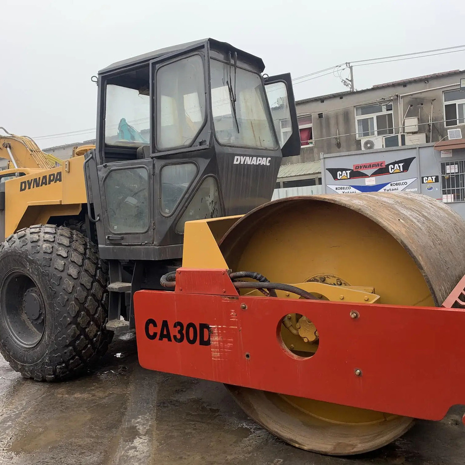 Good Quality Road Roller Surprise Price Second Hand Vibratory Compactor Original Sweden Used Road Roller Dynapac Ca30d - Compactador de asfalto: foto 1 Good Quality Road Roller Surprise Price Second Hand Vibratory Compactor Original Sweden Used Road Roller Dynapac Ca30d - Compactador de asfalto: foto 1