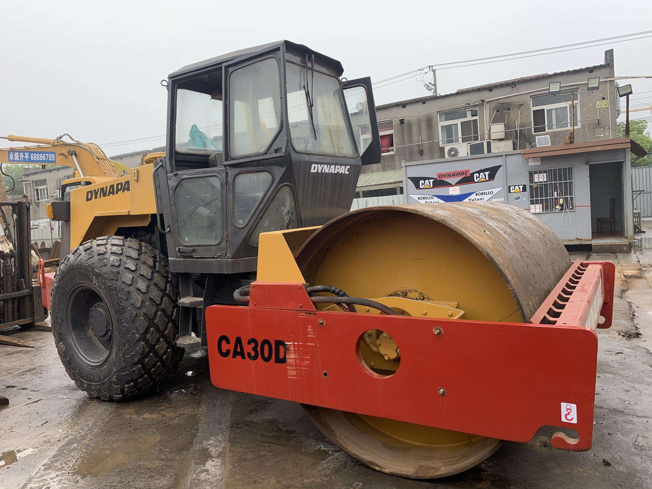 Good Quality Road Roller Surprise Price Second Hand Vibratory Compactor Original Sweden Used Road Roller Dynapac Ca30d - Compactador de asfalto: foto 4 Good Quality Road Roller Surprise Price Second Hand Vibratory Compactor Original Sweden Used Road Roller Dynapac Ca30d - Compactador de asfalto: foto 4