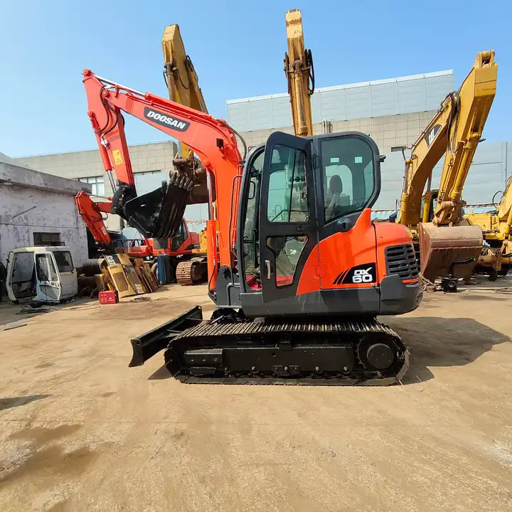 High Quality 6t Mini Excavator,Small Excavating Machine Korea Doosan Used Excavators Doosan Dx60 For Sale - Escavadora de rastos: foto 1 High Quality 6t Mini Excavator,Small Excavating Machine Korea Doosan Used Excavators Doosan Dx60 For Sale - Escavadora de rastos: foto 1