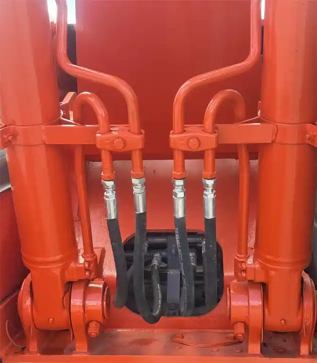 High Quality Original Landscaping Excavator Hitachi Zx120 Excavator With Thumb And Ditch Bucket In Shanghai - Escavadora de rastos: foto 5 High Quality Original Landscaping Excavator Hitachi Zx120 Excavator With Thumb And Ditch Bucket In Shanghai - Escavadora de rastos: foto 5