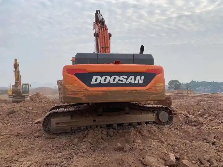 High Quality Second Hand Doosan Dx420 Excavator,Efficient,Energy-saving,And Suitable For Crushing Used Hand Excavators - Escavadora de rastos: foto 2 High Quality Second Hand Doosan Dx420 Excavator,Efficient,Energy-saving,And Suitable For Crushing Used Hand Excavators - Escavadora de rastos: foto 2