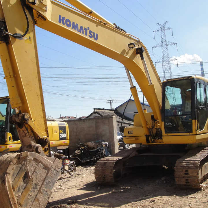 Hot Sell Komatsu PC220 Buy Komatsu PC220 Kamatsu Excavator PC220 Price New Komatsu PC220 Pc200 Pc240 Excavator - Escavadeira: foto 1 Hot Sell Komatsu PC220 Buy Komatsu PC220 Kamatsu Excavator PC220 Price New Komatsu PC220 Pc200 Pc240 Excavator - Escavadeira: foto 1