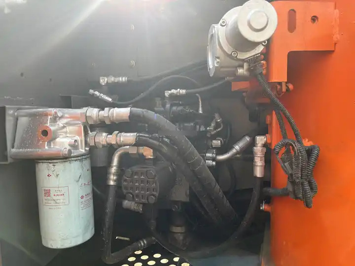 Japan Original 12 ton Used Excavator Hitachi ZX120 in good condition for Sale - Escavadora de rastos: foto 5 Japan Original 12 ton Used Excavator Hitachi ZX120 in good condition for Sale - Escavadora de rastos: foto 5