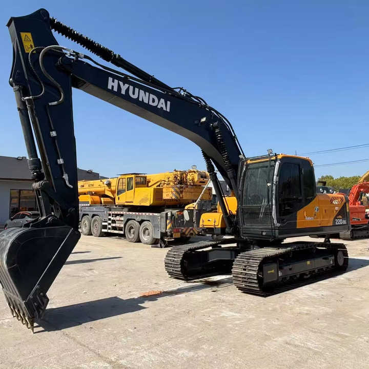Korea 22 Ton Hyundai 220 Excavator R220LC-9s Used Hyundai Excavator 220 Used Hyundai 220-9 225LC Machine for Construction - Escavadeira: foto 1 Korea 22 Ton Hyundai 220 Excavator R220LC-9s Used Hyundai Excavator 220 Used Hyundai 220-9 225LC Machine for Construction - Escavadeira: foto 1
