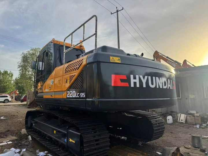 Korea Original Used Hyundai 220LC-9S Excavator Used Robex Hyundai 220 Excavator 220LC-9S Used Excavators for Sale - Escavadeira: foto 3 Korea Original Used Hyundai 220LC-9S Excavator Used Robex Hyundai 220 Excavator 220LC-9S Used Excavators for Sale - Escavadeira: foto 3