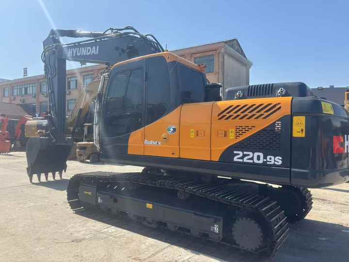 Korea Original Used Hyundai 220LC-9S Excavator Used Robex Hyundai 220 Excavator 220LC-9S Used Excavators for Sale - Escavadeira: foto 4 Korea Original Used Hyundai 220LC-9S Excavator Used Robex Hyundai 220 Excavator 220LC-9S Used Excavators for Sale - Escavadeira: foto 4