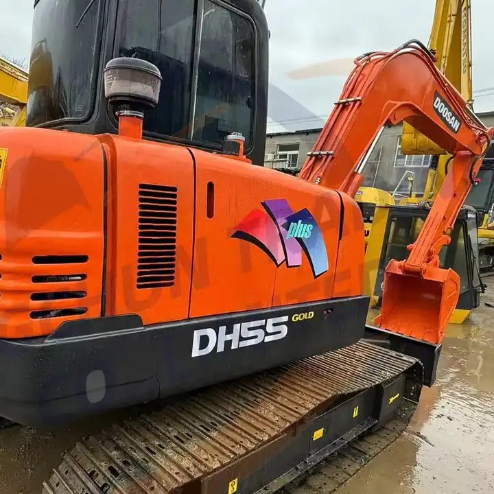 Mini 5ton Used Excavator Doosan DH55 with nice condition Korea low working hour multifunction crawler excavator Doosan DH55 - Escavadeira: foto 2 Mini 5ton Used Excavator Doosan DH55 with nice condition Korea low working hour multifunction crawler excavator Doosan DH55 - Escavadeira: foto 2