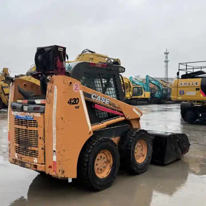 Original Second hand CASE skid steer loader 420 for sale compact skid steers loaders 440 430 420 in stock - Mini carregadeira: foto 5 Original Second hand CASE skid steer loader 420 for sale compact skid steers loaders 440 430 420 in stock - Mini carregadeira: foto 5