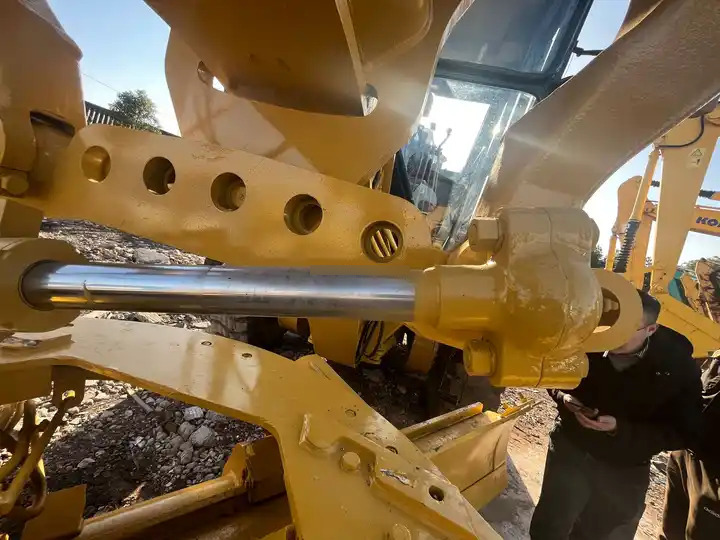 Original Well-Maintained CAT 140K Used Motor Grader for Sale,Second hand CAT 140G 140K wheel grader - Motoniveladora: foto 4 Original Well-Maintained CAT 140K Used Motor Grader for Sale,Second hand CAT 140G 140K wheel grader - Motoniveladora: foto 4