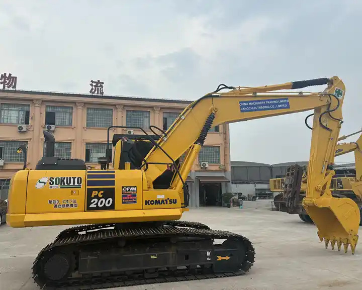 Escavadeira PC220 240 20ton Medium Used Komatsu PC200 Excavator for Various Working Environments: foto 1