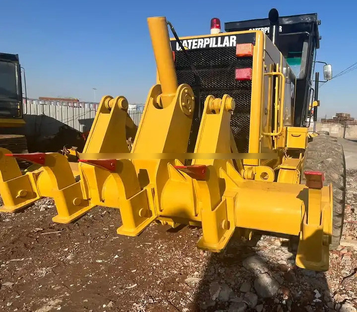 Second hand Caterpillar motor Grader CAT 140K for sale, used CAT 140G 140H 140K in good condition - Motoniveladora: foto 1 Second hand Caterpillar motor Grader CAT 140K for sale, used CAT 140G 140H 140K in good condition - Motoniveladora: foto 1