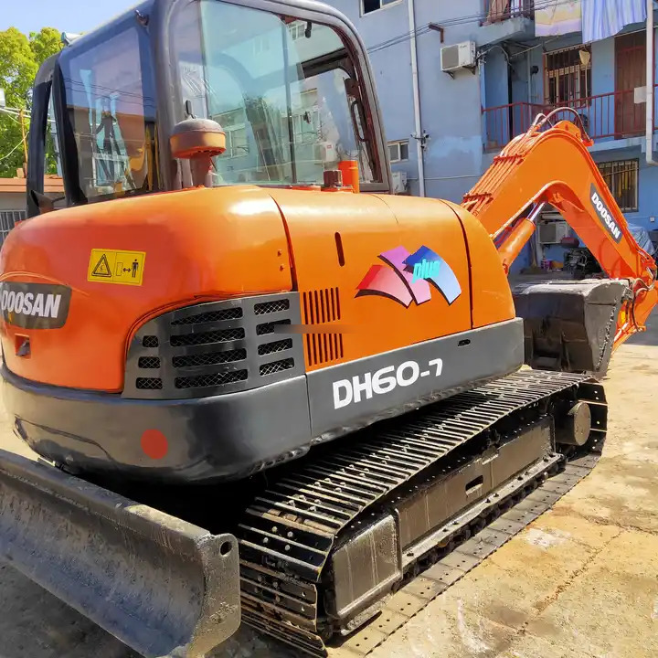 Used Doosan Machinery for Sale Mini excavator DH55-V DH60-7 for sale Fast Delivery Competitive Price Digger Hydraulic Excavator - Escavadora de rastos: foto 5 Used Doosan Machinery for Sale Mini excavator DH55-V DH60-7 for sale Fast Delivery Competitive Price Digger Hydraulic Excavator - Escavadora de rastos: foto 5