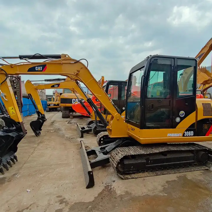 Used cat 306D 302.5D 302D 6ton 2.5ton 2ton mini excavator - Escavadora de rastos: foto 2 Used cat 306D 302.5D 302D 6ton 2.5ton 2ton mini excavator - Escavadora de rastos: foto 2
