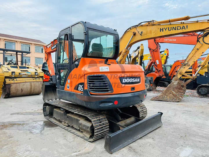 Used excavator doosan dx60 excavators earth-moving machinery doosan dx60 dx80 dx75 dx225 dh60 dh60-7for sale - Escavadora de rastos: foto 5 Used excavator doosan dx60 excavators earth-moving machinery doosan dx60 dx80 dx75 dx225 dh60 dh60-7for sale - Escavadora de rastos: foto 5