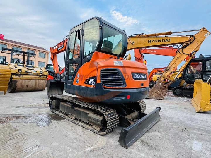 Used excavator doosan dx60 excavators earth-moving machinery doosan dx60 dx80 dx75 dx225 dh60 dh60-7for sale - Escavadora de rastos: foto 3 Used excavator doosan dx60 excavators earth-moving machinery doosan dx60 dx80 dx75 dx225 dh60 dh60-7for sale - Escavadora de rastos: foto 3