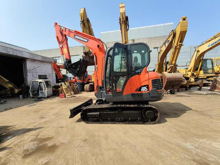 Used excavator doosan dx60 excavators machinery doosan dx60 dx80 dx75 dx225 dh60 dh60-7 excavator - Escavadora de rastos: foto 4 Used excavator doosan dx60 excavators machinery doosan dx60 dx80 dx75 dx225 dh60 dh60-7 excavator - Escavadora de rastos: foto 4