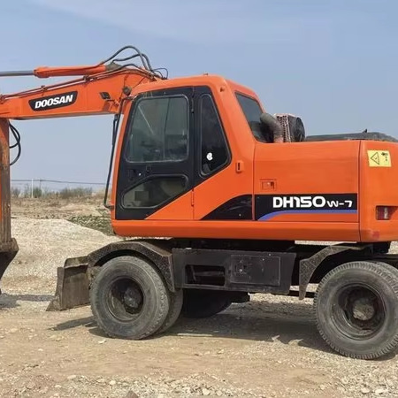 Wheel Digging Crawler Excavator Used Doosan150W Dh150W Dh150W-7 / Second-Hand Korea Engine Doosan Dh 150 150W-7 Doosan150 - Escavadeira de rodas: foto 1 Wheel Digging Crawler Excavator Used Doosan150W Dh150W Dh150W-7 / Second-Hand Korea Engine Doosan Dh 150 150W-7 Doosan150 - Escavadeira de rodas: foto 1