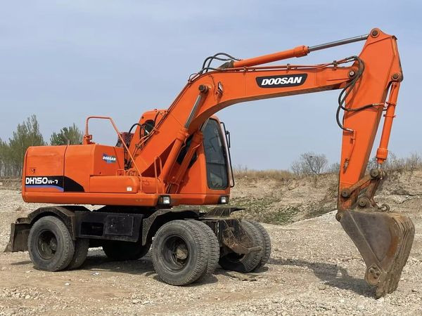 Wheel Digging Crawler Excavator Used Doosan150W Dh150W Dh150W-7 / Second-Hand Korea Engine Doosan Dh 150 150W-7 Doosan150 - Escavadeira de rodas: foto 2 Wheel Digging Crawler Excavator Used Doosan150W Dh150W Dh150W-7 / Second-Hand Korea Engine Doosan Dh 150 150W-7 Doosan150 - Escavadeira de rodas: foto 2
