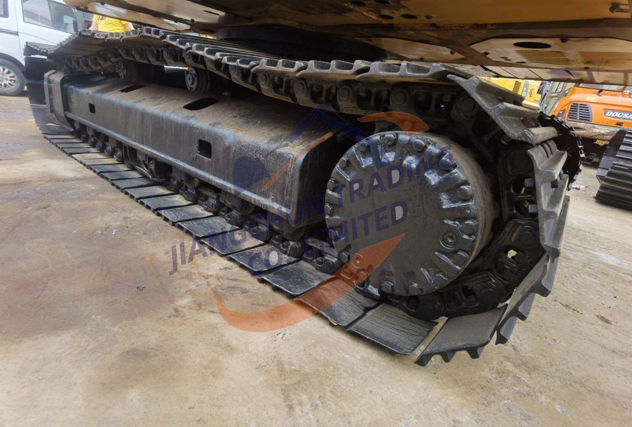 Escavadora de rastos good price Original japan used cat 320 320bl 320c used excavator cat 320 price: foto 6