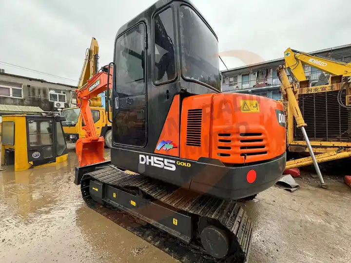 Second hand Korea Mini Excavator Doosan DH55 Used Hydraulic Excavators 55 for Cheap Price Sale - Escavadeira: foto 4 Second hand Korea Mini Excavator Doosan DH55 Used Hydraulic Excavators 55 for Cheap Price Sale - Escavadeira: foto 4