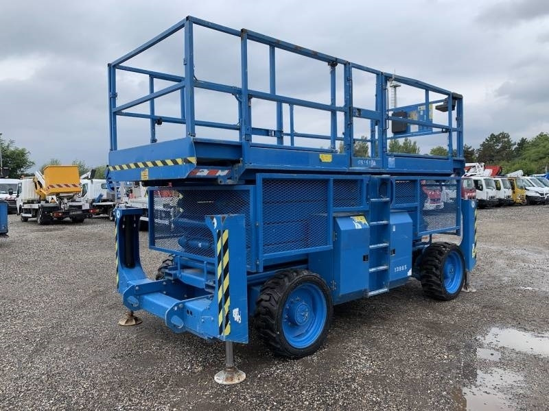 Genie GS4390 - 15,11m, diesel, 4x4 - Plataforma de Tijera/ Plataforma de tesoura: foto 2 Genie GS4390 - 15,11m, diesel, 4x4 - Plataforma de Tijera/ Plataforma de tesoura: foto 2