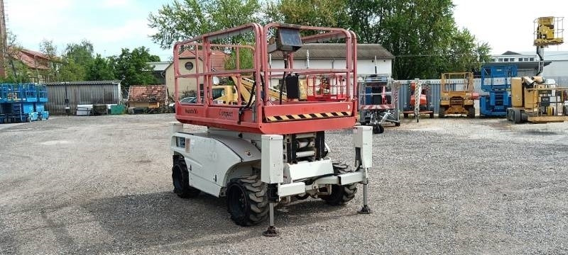Haulotte Compact 10 DX - 4x4 - 10m - diesel - Plataforma de Tijera/ Plataforma de tesoura: foto 1 Haulotte Compact 10 DX - 4x4 - 10m - diesel - Plataforma de Tijera/ Plataforma de tesoura: foto 1