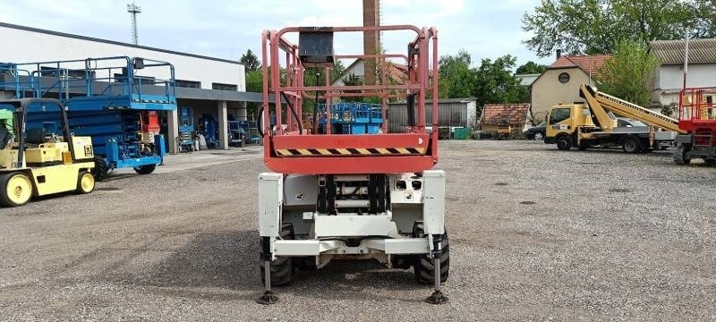 Haulotte Compact 10 DX - 4x4 - 10m - diesel - Plataforma de Tijera/ Plataforma de tesoura: foto 3 Haulotte Compact 10 DX - 4x4 - 10m - diesel - Plataforma de Tijera/ Plataforma de tesoura: foto 3
